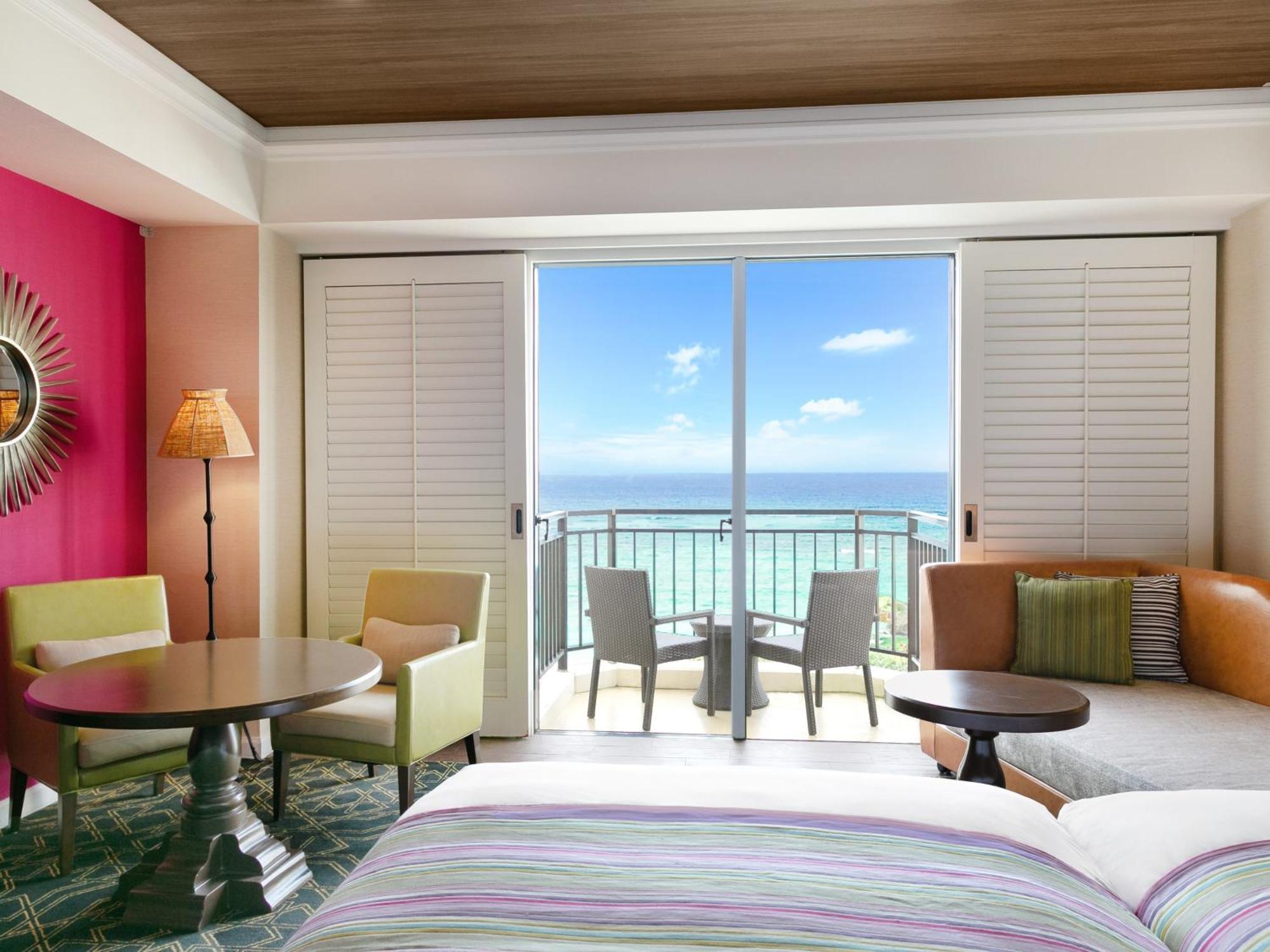 호텔 니코 알리빌라 요미탄 외부 사진 A room at the Hilton Guam Resort & Spa