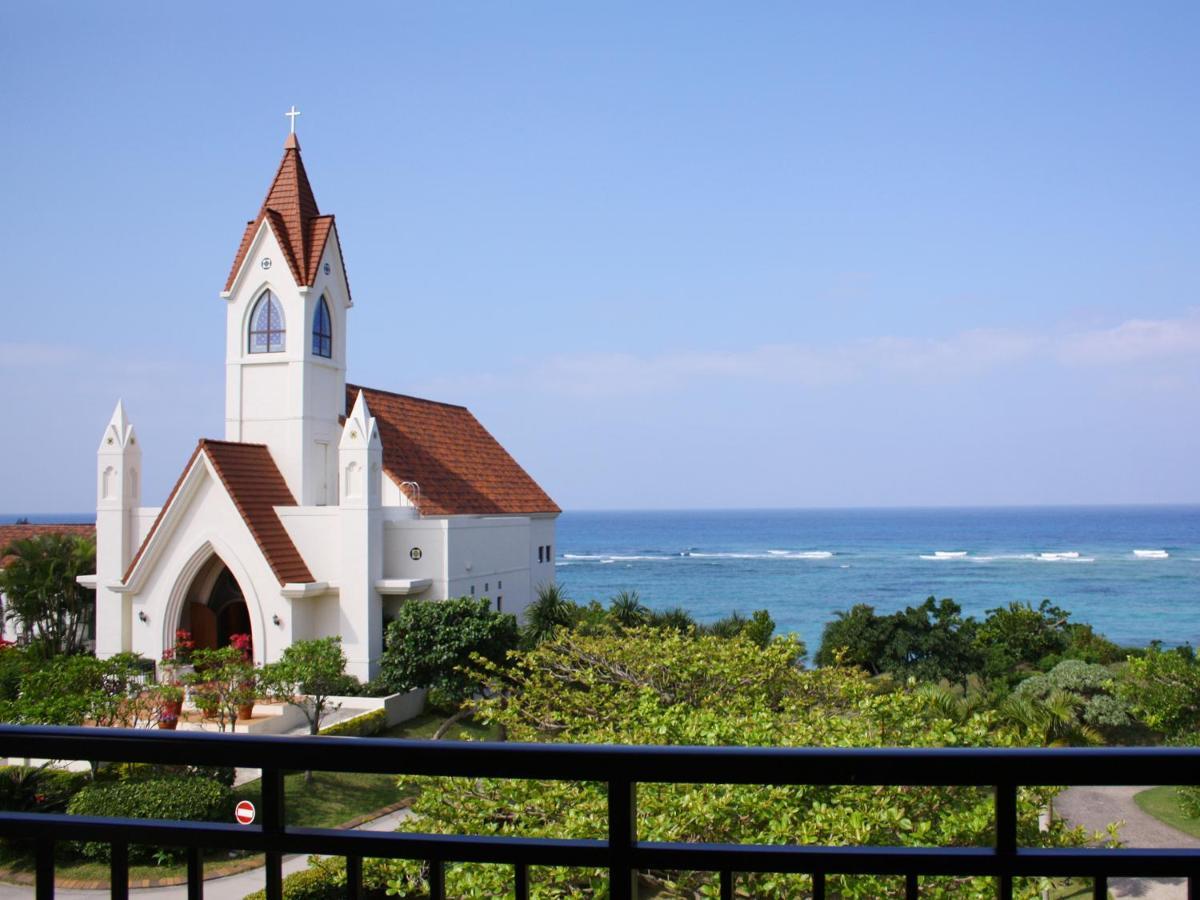 호텔 니코 알리빌라 요미탄 외부 사진 The church of the Sea